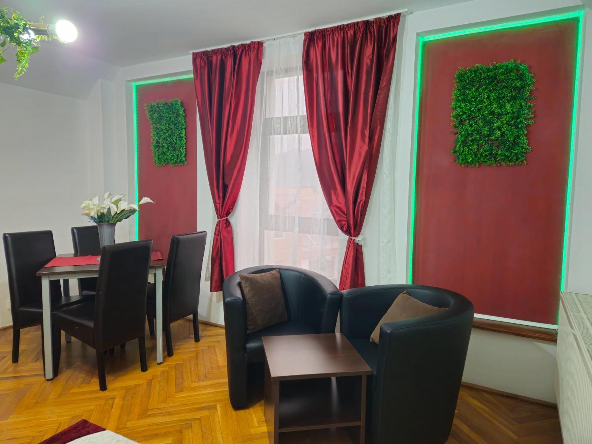 Apartment Zarnesti City Centre Vmp Free Parking エクステリア 写真