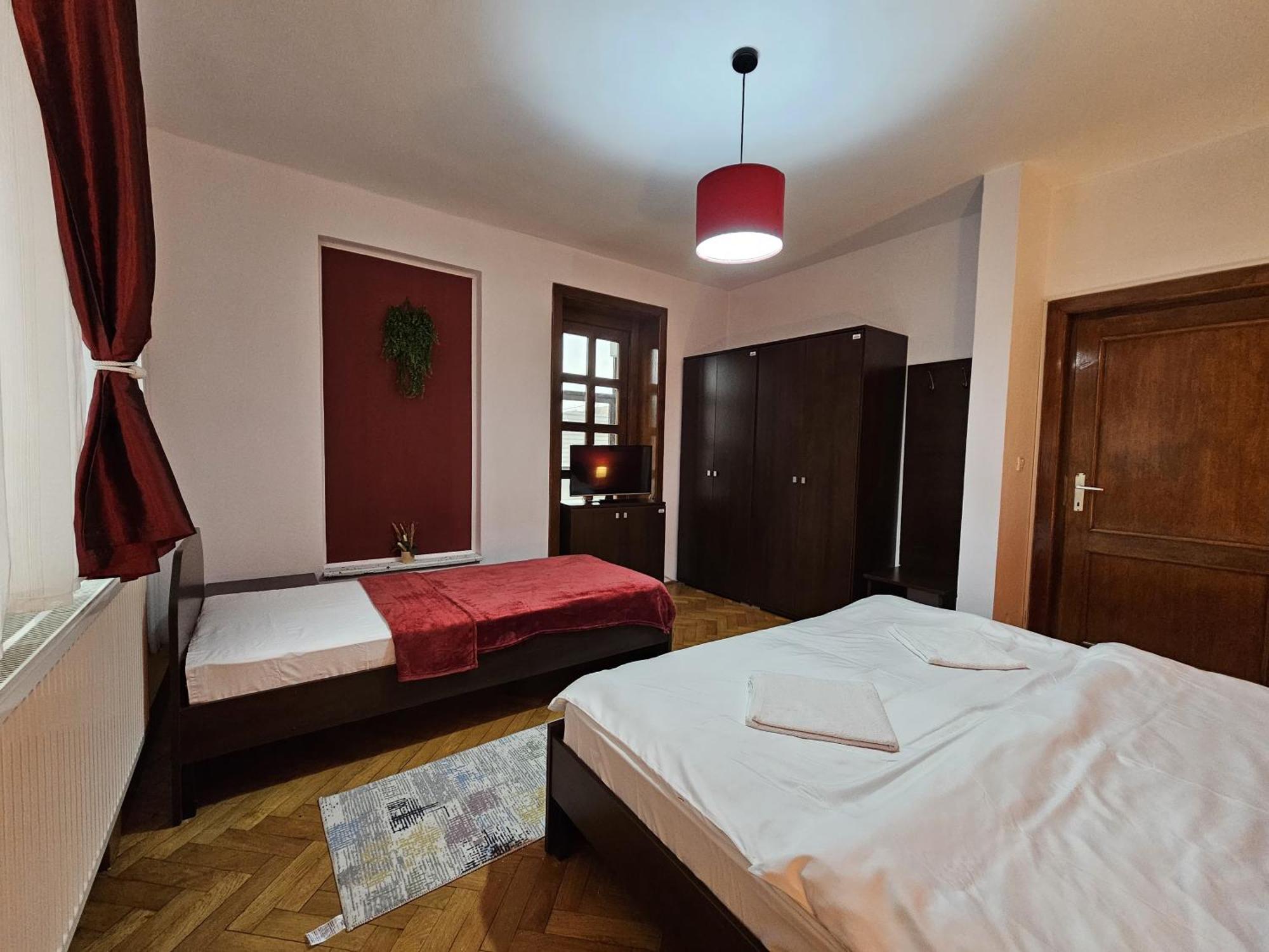 Apartment Zarnesti City Centre Vmp Free Parking エクステリア 写真