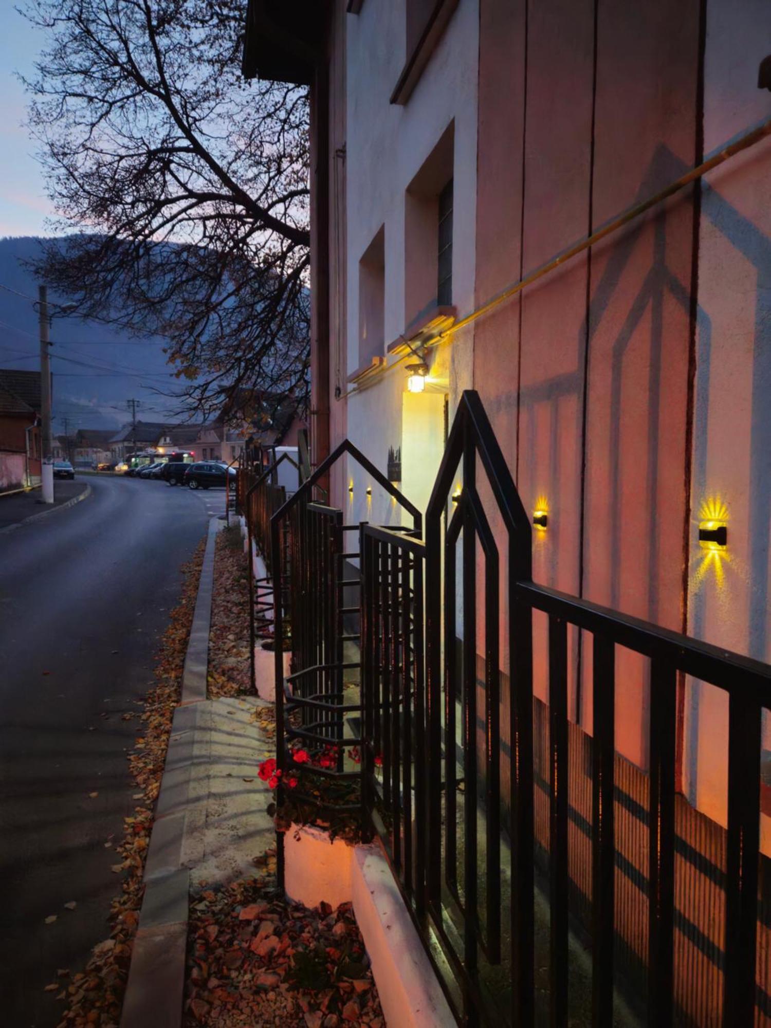 Apartment Zarnesti City Centre Vmp Free Parking エクステリア 写真