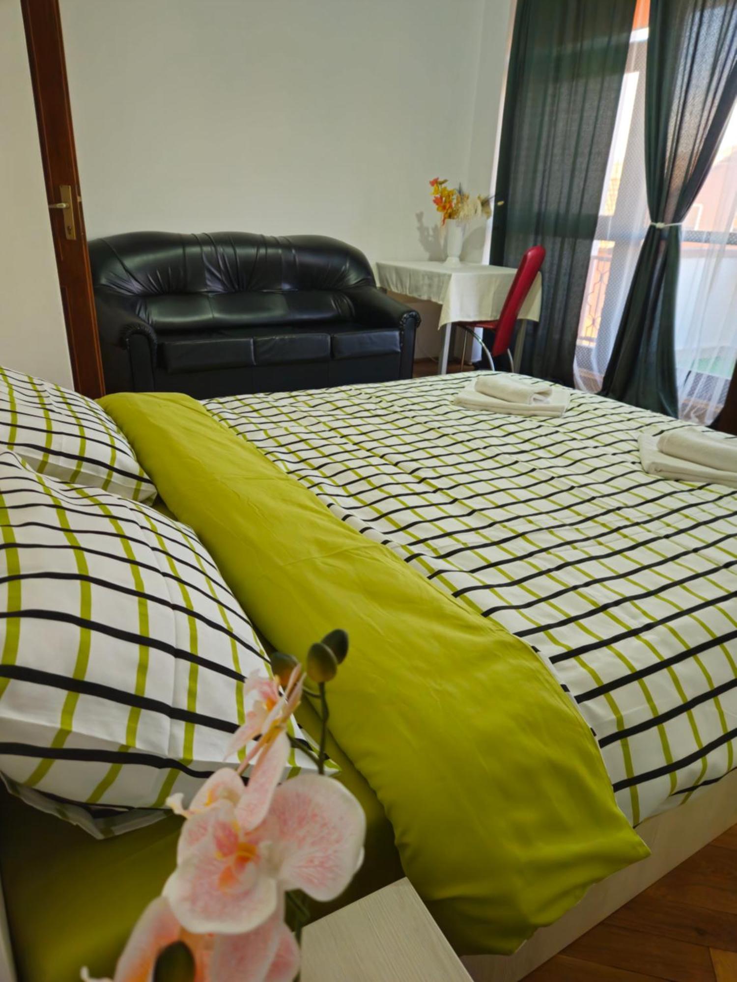 Apartment Zarnesti City Centre Vmp Free Parking エクステリア 写真