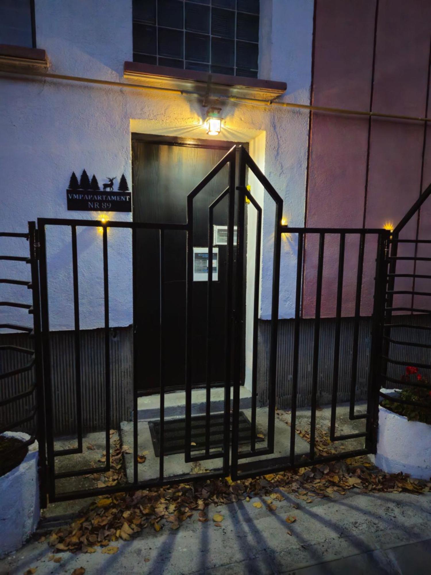 Apartment Zarnesti City Centre Vmp Free Parking エクステリア 写真