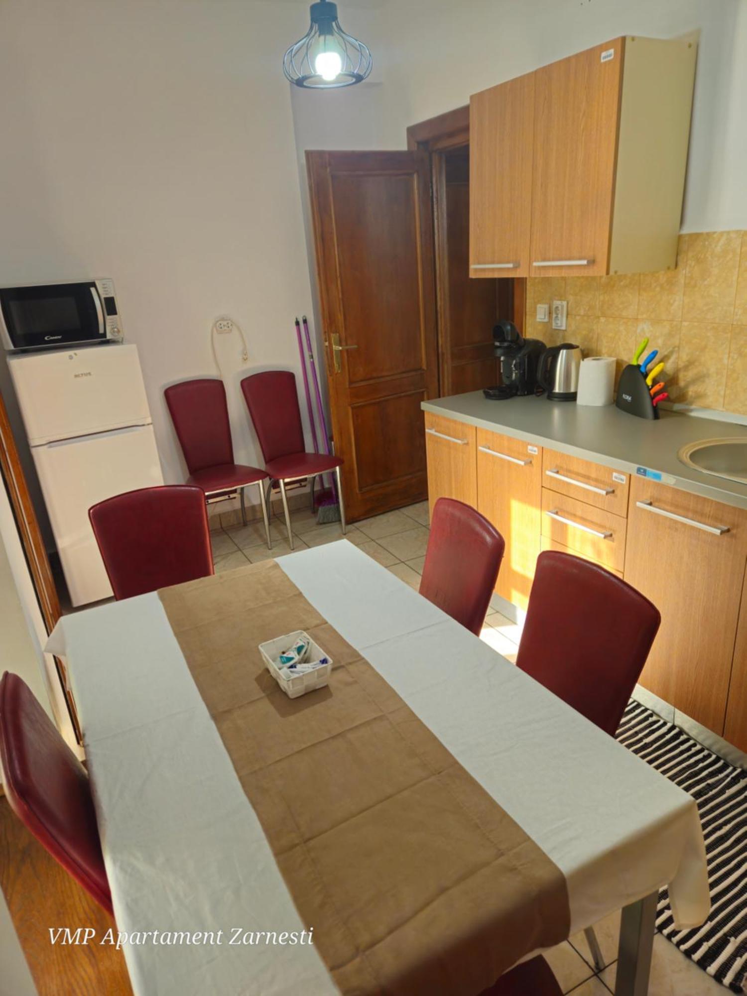 Apartment Zarnesti City Centre Vmp Free Parking 部屋 写真