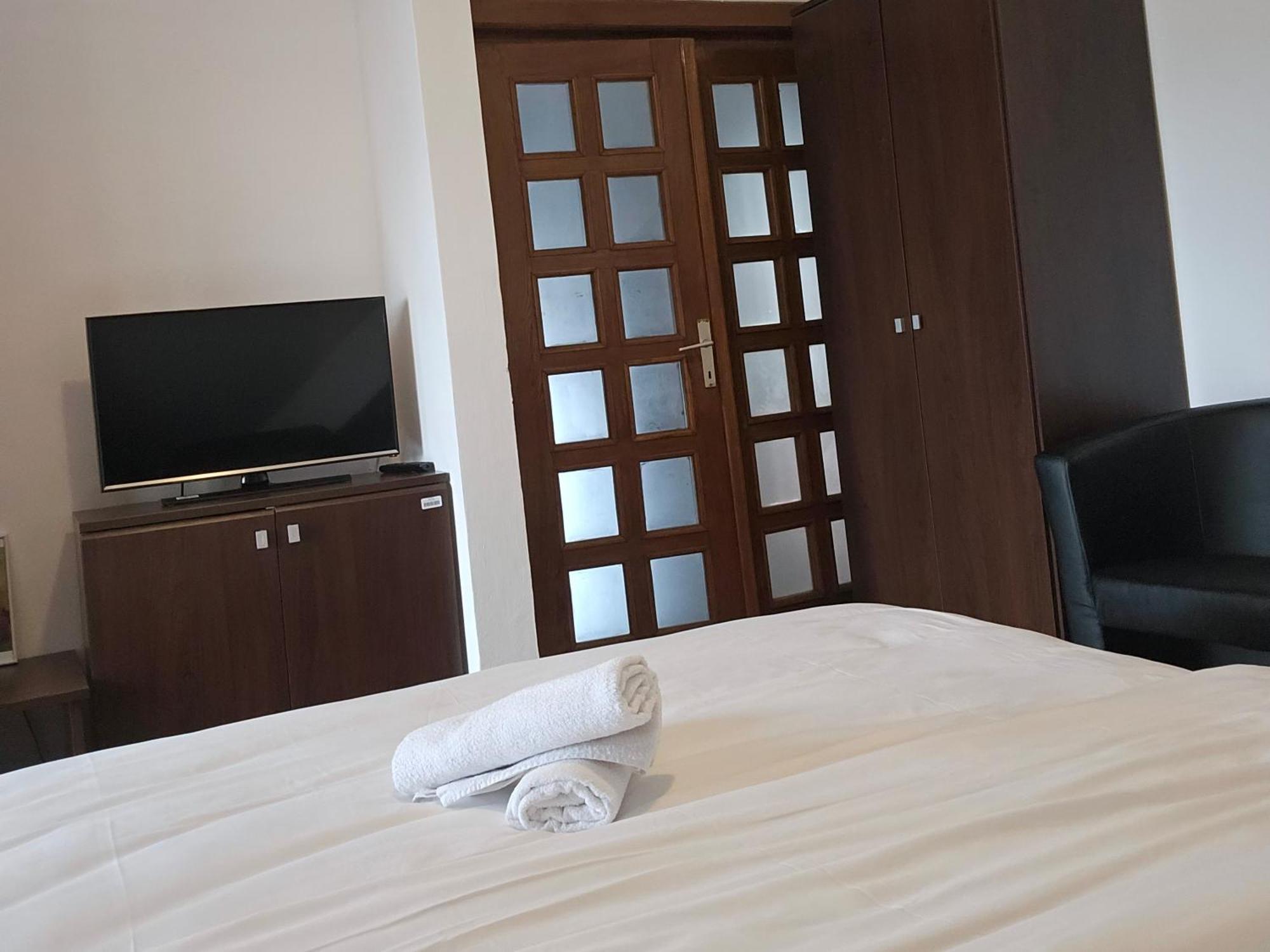 Apartment Zarnesti City Centre Vmp Free Parking エクステリア 写真