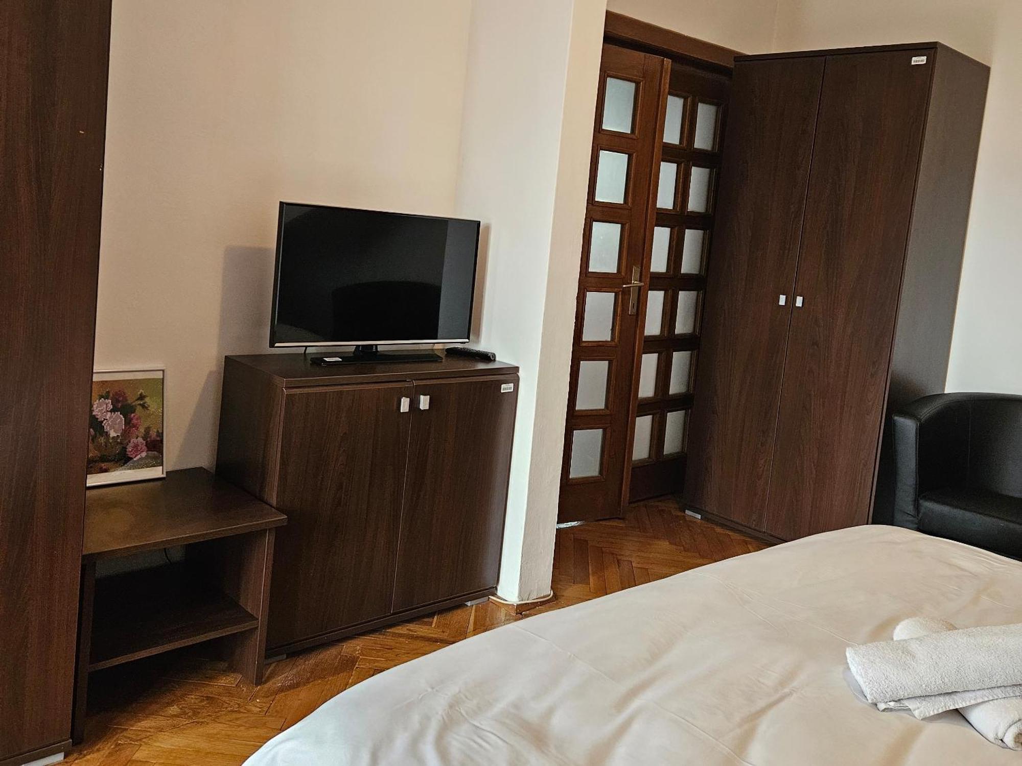 Apartment Zarnesti City Centre Vmp Free Parking エクステリア 写真